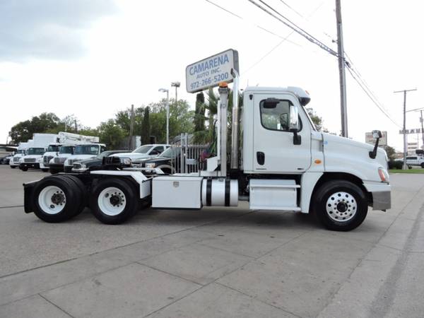 2012 FREIGHTLINER DAYCAB DD13 with for sale in Grand Prairie, TX – photo 15