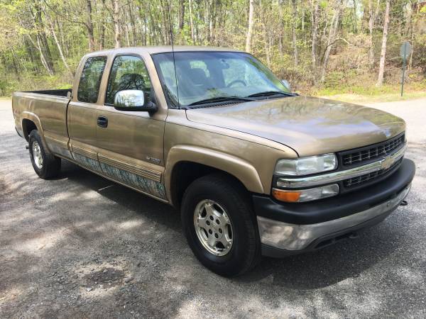 2001 Silverado LS 4 Dr - 4 x 4Pick up for sale in Lakewood, NJ – photo 3