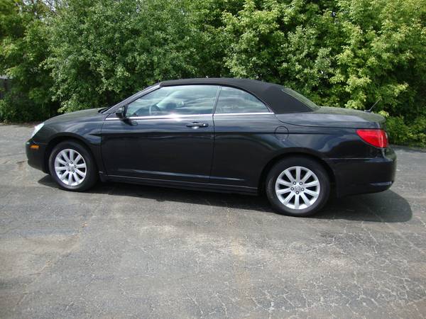 2011 Chrysler Sebring LX Convertible (Low Miles/Excellent Condition) for sale in Northbrook, WI – photo 2