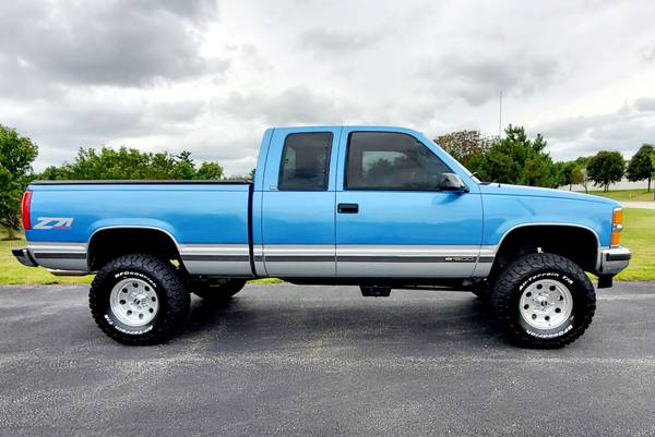1997 Chevy Silverado K1500 4x4 Ext Cab Rust Free Idaho Truck! - cars for sale in Green Bay, WI – photo 4