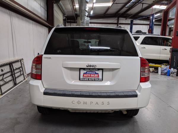 2010 Jeep Compass FWD, Great On Gas, Cold AC!!! for sale in Madera, CA – photo 4