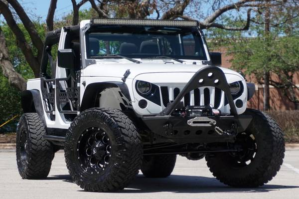 2014 Jeep Wrangler Unlimited 4DR ( HURRY JK UNDER 30k GO FAST ) for sale in Austin, TX – photo 2