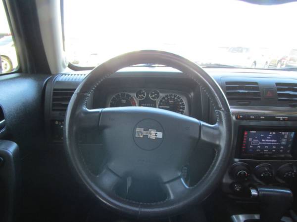 2007 *HUMMER* *H3* *4WD 4dr SUV* Black - cars & trucks - by dealer -... for sale in Omaha, NE – photo 13