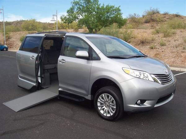 2015 Toyota Sienna XLE Wheelchair Handicap Mobility Van - cars & for sale in Other, OH