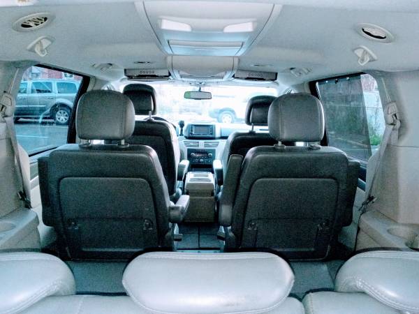 2010 Volkswagen Routan SEL-Auto Mini Van 8 passenger 3rd Row DVD -... for sale in Philadelphia, PA – photo 9