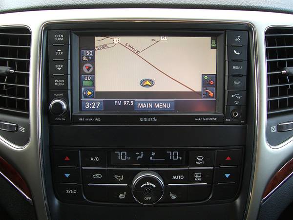 ► 2011 JEEP GRAND CHEROKEE LIMITED - 4WD, V6, NAVI, PANO ROOF, MORE... for sale in East Windsor, NY – photo 14
