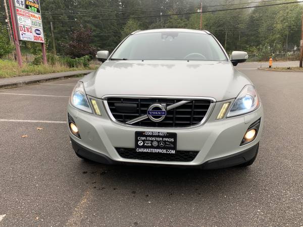 2010 Volvo XC60 AWD R-Design Luxury SUV- EXTREMELY CLEAN!FULLY... for sale in Lynnwood, WA – photo 2