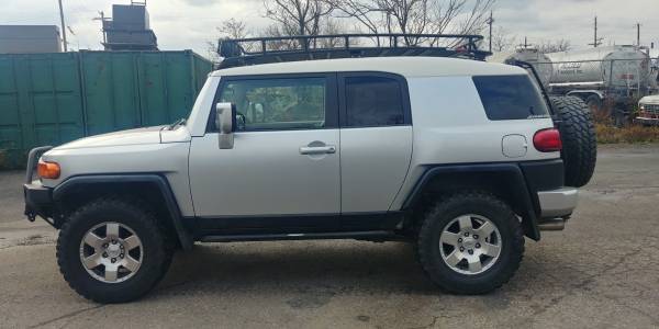 2007 Toyota FJ Cruiser - cars & trucks - by owner - vehicle... for sale in Blue Bell, PA – photo 3