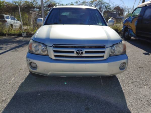 2005 Toyota highlander - cars & trucks - by owner - vehicle... for sale in Summerville , SC – photo 8