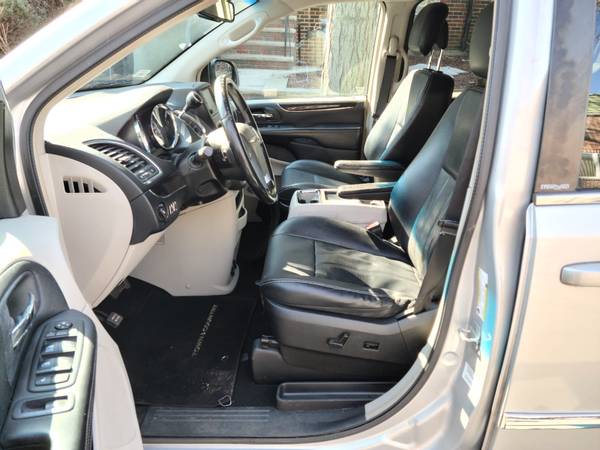 2012 Chrysler Town & Country Touring 139k for sale in Brooklyn, NY – photo 10