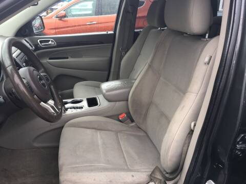 2011 Jeep Grand Cherokee - - by dealer - vehicle for sale in hudson falls 12839, NY – photo 6