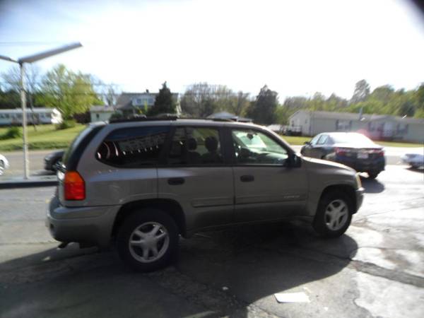 2005 GMC Envoy SLE LOW MILES - - by dealer - vehicle for sale in Kingsport, TN – photo 3