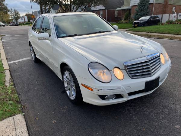 2009 MERCEDES BENZ E350 4Matic White/Black Great Condition for sale in Elmont, NY – photo 4