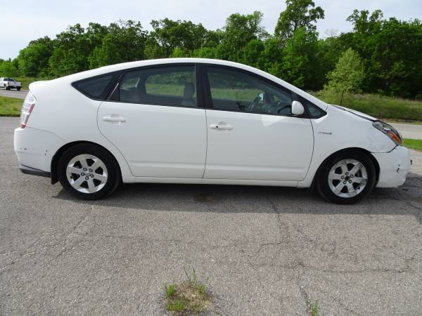 2007 Toyota Prius, 48 MPG, back-up camera - - by for sale in Catoosa, OK – photo 4