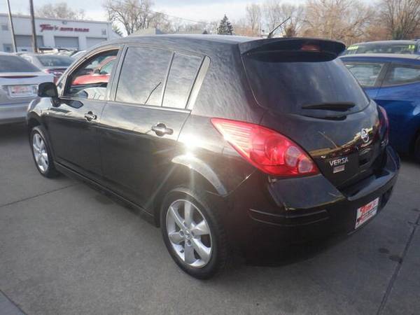 2012 Nissan Versa SL - cars & trucks - by dealer - vehicle... for sale in Des Moines, IA – photo 7