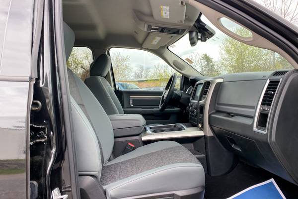 1 OWNER CLEAN CAR FAX 2018 RAM 1500 BIG HORN 4X4 CREW CAB - cars & for sale in Glens Falls, NY – photo 9