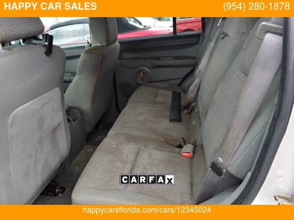 2006 Jeep Commander 4dr 2WD - cars & trucks - by dealer - vehicle... for sale in Fort Lauderdale, FL – photo 11
