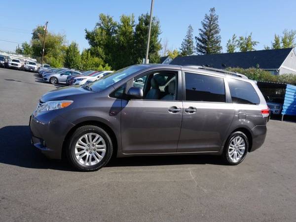 2011 Toyota Sienna Limited 7-Passenger Passenger Van for sale in Sacramento , CA – photo 4