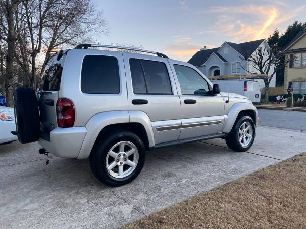 2005 JEEP LIBERTY LIMITED WITH 119K MILS NEW EMISSION & CARFAX IN... for sale in Lawrenceville, GA – photo 3