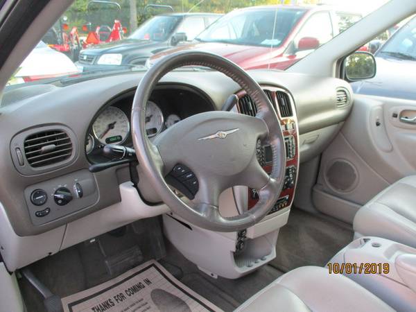 2006 Chrysler Town Country LWB 4dr Limited for sale in Belle Mead, NJ – photo 10