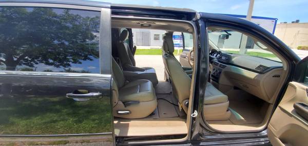 Volkswagen Routan ( Grand Caravan) 2012 - - by dealer for sale in West Palm Beach, FL – photo 11
