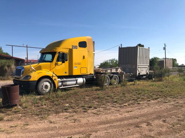 2006 Freightliner Columbia for sale in Odessa, TX