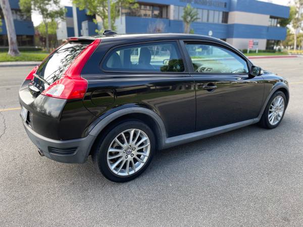 2010 Volvo C30 T5 Clean Title 15 Service Records 6 Speed Manual for sale in Irvine, CA – photo 12