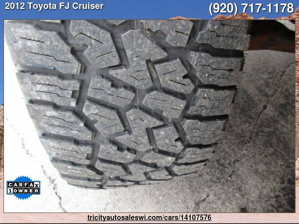 2012 TOYOTA FJ CRUISER BASE 4X4 4DR SUV 6M Family owned since 1971 for sale in MENASHA, WI – photo 10