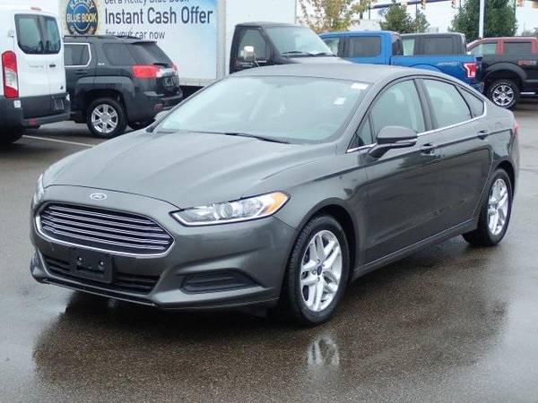 2016 Ford Fusion sedan SE (Guard) GUARANTEED APPROVAL for sale in Sterling Heights, MI – photo 4