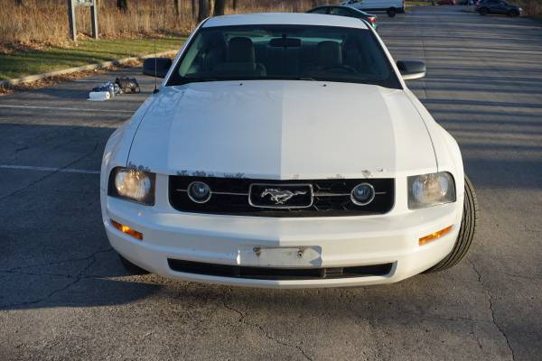 2006 Ford Mustang V6 Coupe Perfect Engine Leather 115k Classic -... for sale in Niles, IL – photo 2