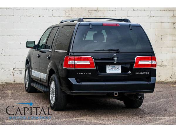 08 Lincoln Navigator 4WD w/14-Speaker Audio, Moonroof, Cooled Seats! for sale in Eau Claire, MN – photo 17