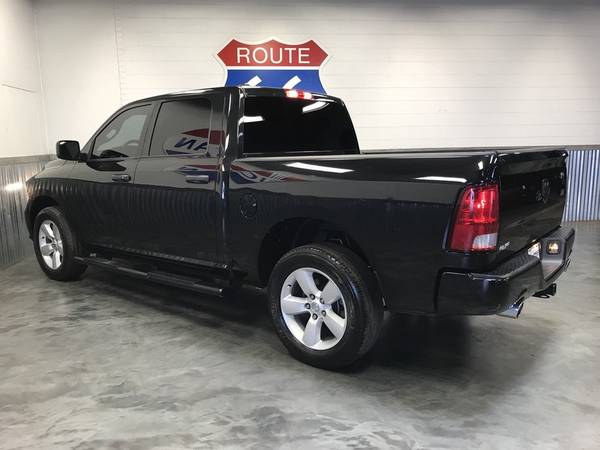 2016 RAM 1500 EXPRESS 4WD CREW CAB!! 1 OWNER!! 60K MILES!! 5.7L V8!! for sale in Norman, KS – photo 4