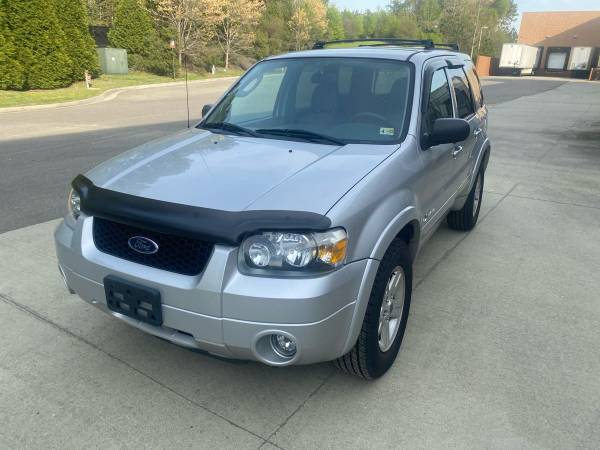 2006 Ford Escape Hybrid great gas saver - - by dealer for sale in Henrico, VA – photo 12