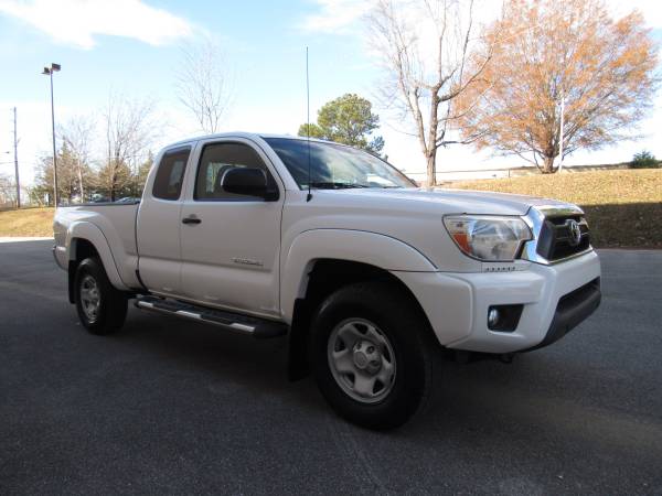 ** 2015 TOYOTA TACOMA * EXT CAB * 38K LOW MILES * 1 OWNER ** - cars... for sale in Fort Oglethorpe, TN – photo 7