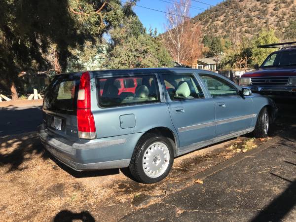 2001 Volvo wagon - cars & trucks - by owner - vehicle automotive sale for sale in Bend, OR – photo 2