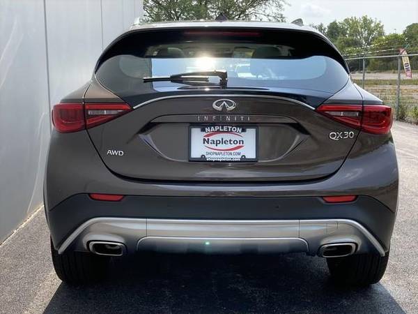 2017 INFINITI QX30 Luxury AWD - - cars & trucks - by dealer -... for sale in Calumet City, IL – photo 7