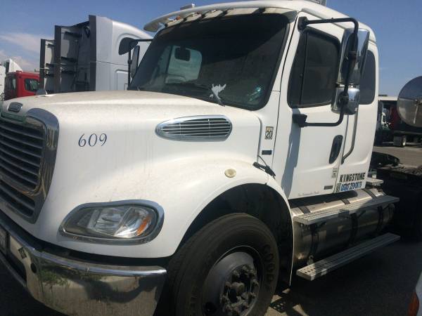 2010 Freightliner M2 Day Cab Tractor for sale in Simi Valley, CA – photo 7