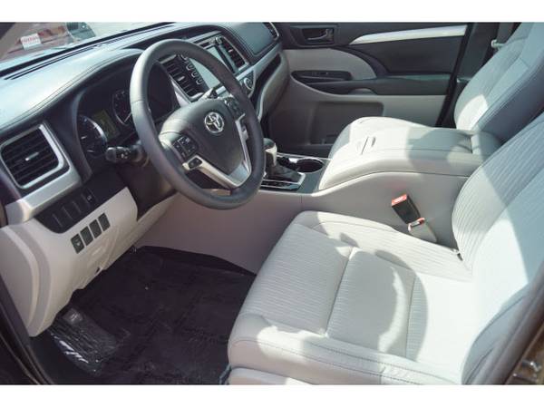 2016 Toyota Highlander LE Plus V6 for sale in Hurst, TX – photo 6