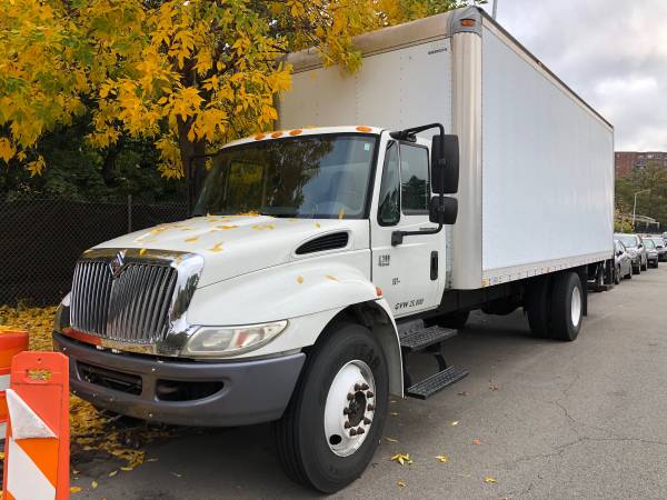 International 4300 2006 - cars & trucks - by owner - vehicle... for sale in Ozone Park, NY – photo 2
