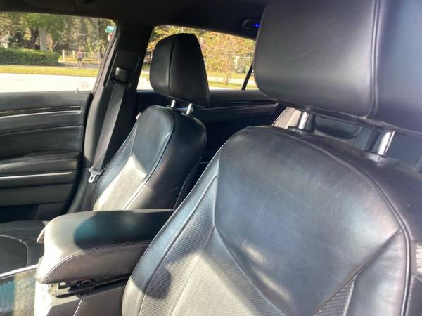 2014 Chrysler 300 C 4dr Sedan 100% CREDIT APPROVAL! - cars & trucks... for sale in TAMPA, FL – photo 17