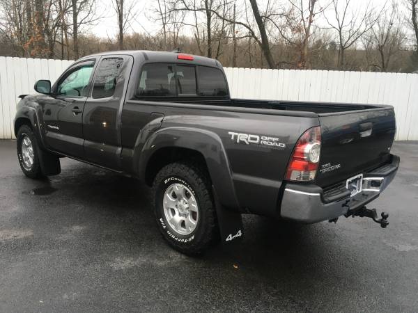2012 Toyota Tacoma SR5 Automatic 4wd 6 Cylinder TRD Off Road Package... for sale in Watertown, NY – photo 11