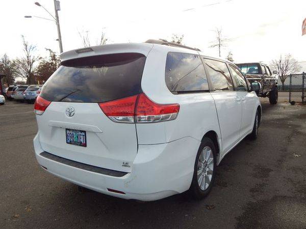 2011 Toyota Sienna LE Minivan 4D for sale in Eugene, OR – photo 3