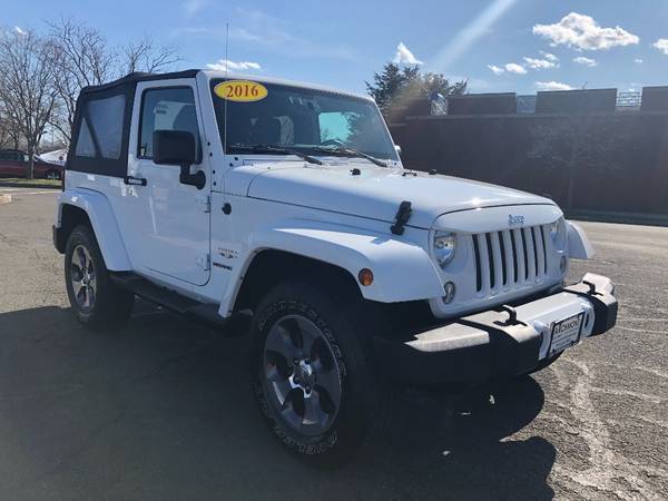 2016 Jeep Wrangler Sahara - - by dealer - vehicle for sale in Larchmont, NY – photo 3