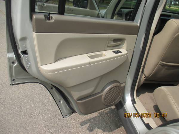 2008 JEEP LIBERTY SPORT 4x4 - cars & trucks - by dealer - vehicle... for sale in New Hope, PA – photo 18