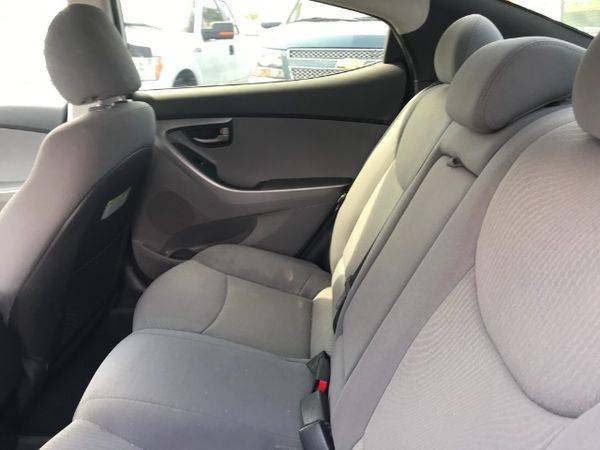 2016 Hyundai Elantra SE EASY FINANCING AVAILABLE for sale in Santa Ana, CA – photo 13