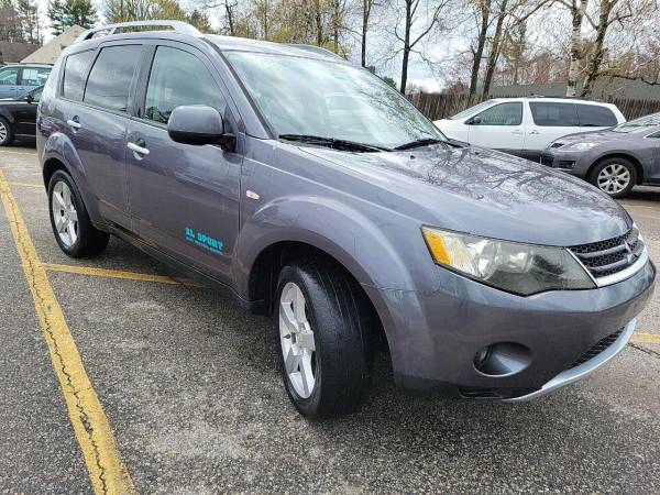 2007 Mitsubishi Outlander AWD 3rd Row - - by dealer for sale in Derry, MA – photo 7