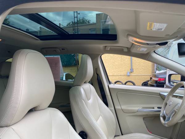 2013 Volvo XC60 AWD panoramic roof loaded for sale in Brooklyn, NY – photo 21