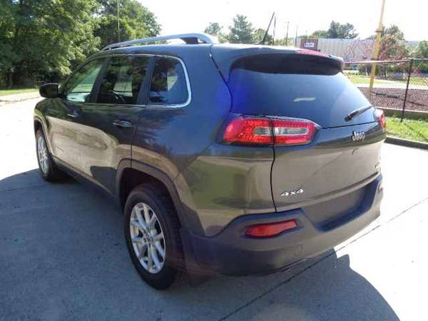 2014 Jeep Cherokee 4X4 Latitude 3.2L V6 F DOHC 24V - cars & trucks -... for sale in Purcellville, District Of Columbia – photo 5