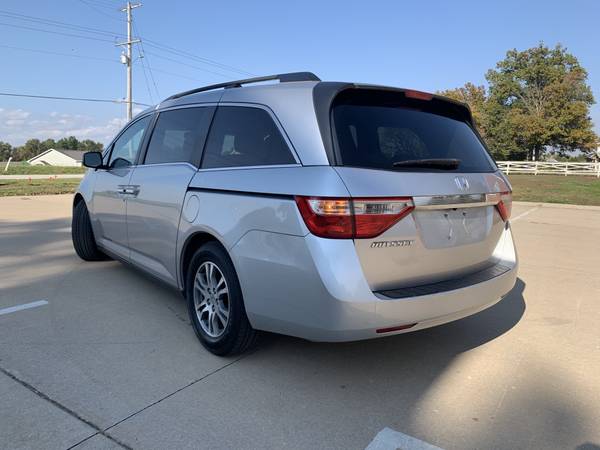 2011 Honda Odyssey EX-L - cars & trucks - by owner - vehicle... for sale in Ballwin, MO – photo 5