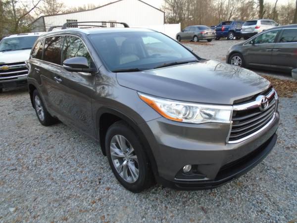 2014 Toyota Highlander XLE AWD ( Seats 8 ) Leather DVD GPS * WE... for sale in Hickory, TN – photo 2